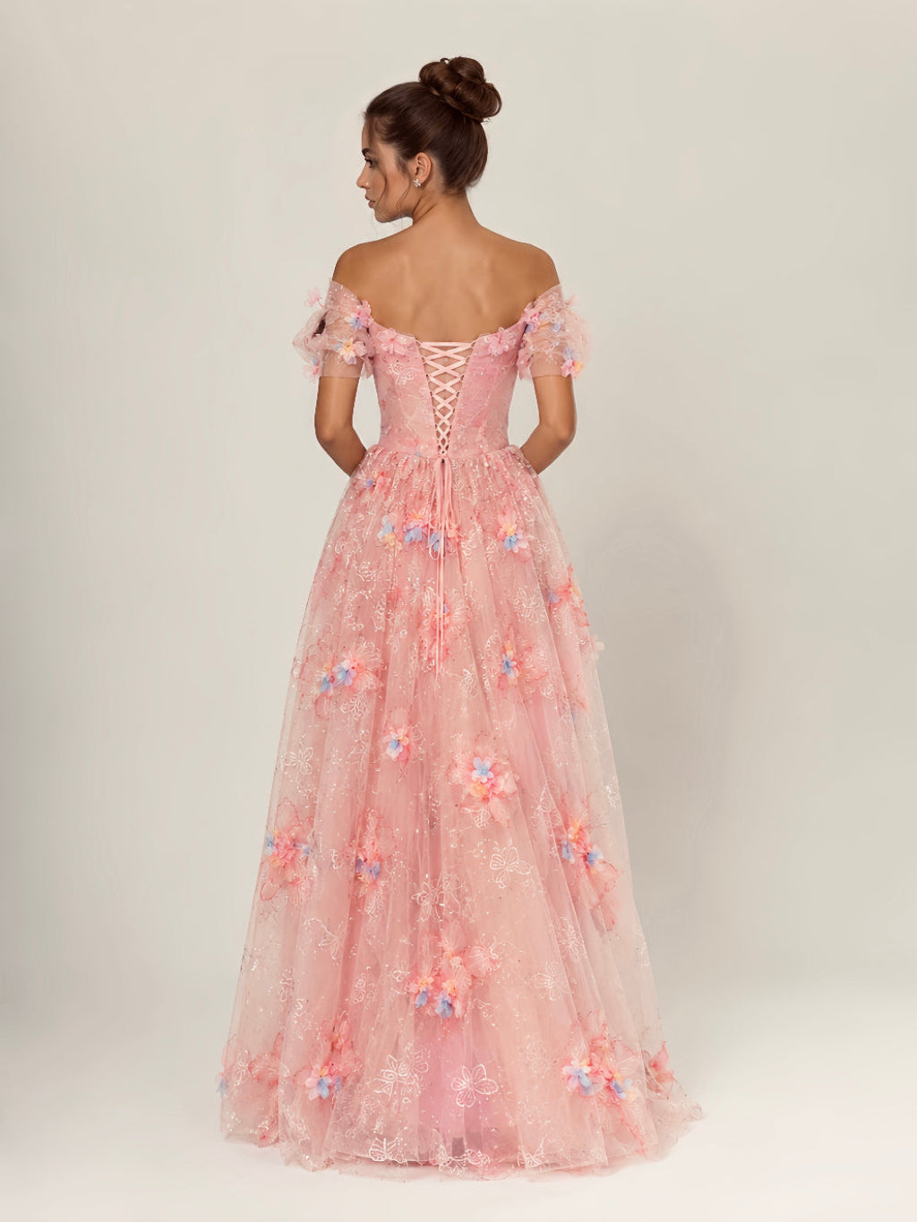 Vestido de Festa Rosa Bordado com Flores 3D, Corset Estruturado e Saia em Tule