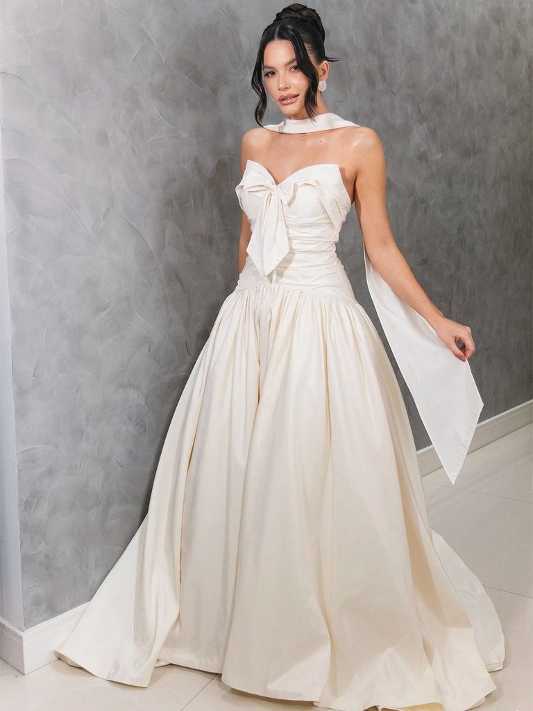 Vestido de Noiva Tomara que Caia com Laço Frontal