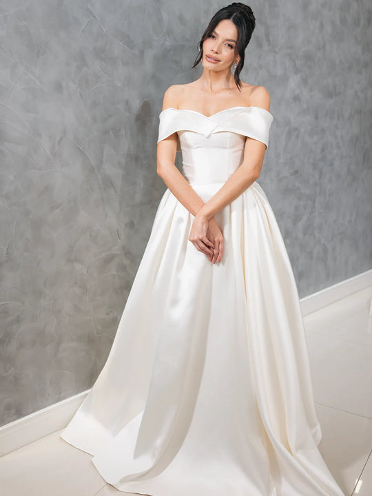 Vestido de Noiva Clássico em Zibeline de Seda com Decote Ombro a Ombro